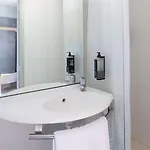 Otel Ibis Budget Centre 2*