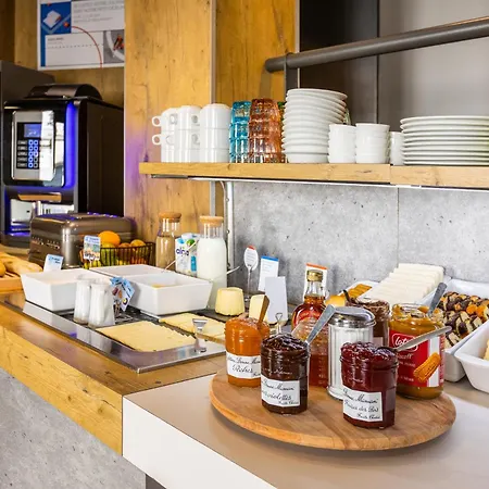 Ibis Budget Centre Hotell 2*