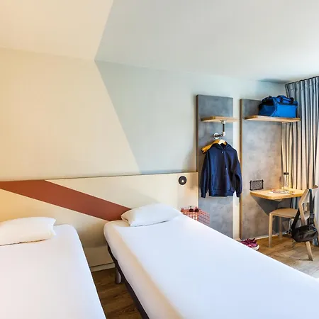 Hotel Ibis Budget Centre 2*