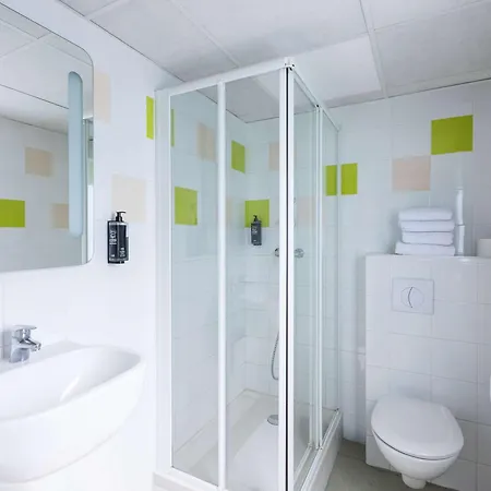 Ibis Budget Centre 2*