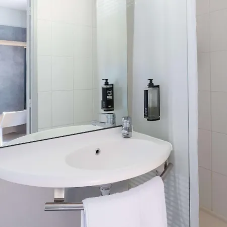 Ξενοδοχείο Ibis Budget Centre 2*