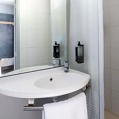 Hotel Ibis Budget Centre 2*