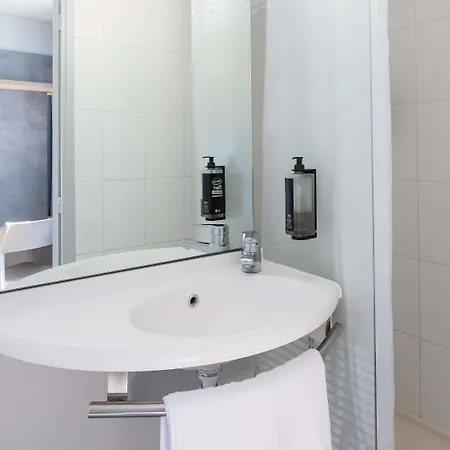 Hotel Ibis Budget Centre 2*