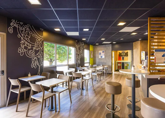 Ibis Budget Centre Hotel 2*