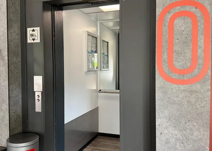 Hotel Ibis Budget Centre 2*