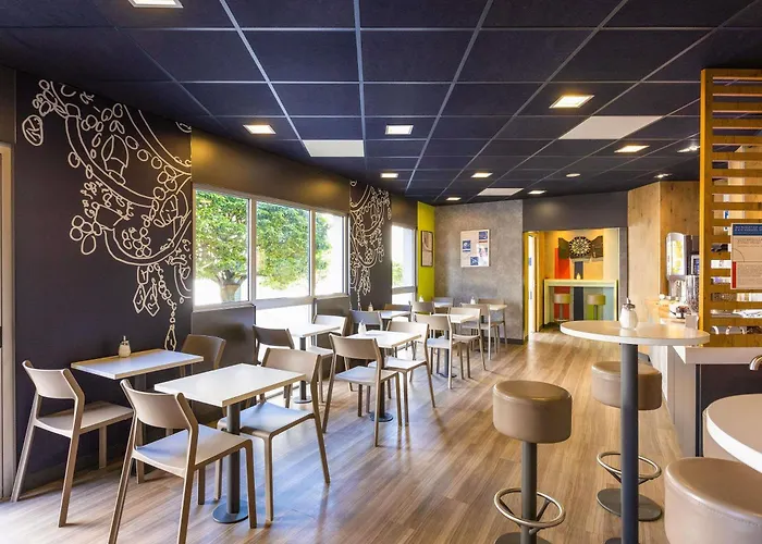 Ibis Budget Centre 2*